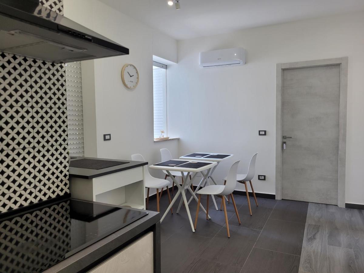 Sp Rooms Isola delle Femmine Luaran gambar